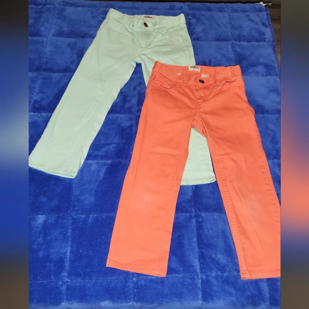 (2) OSHKOSH BGOSH CAPRIS